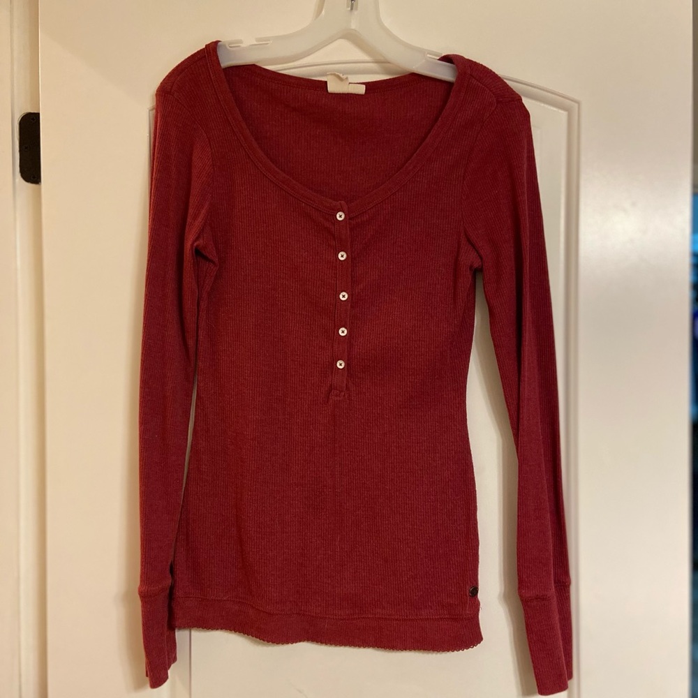 Roxy long sleeve button up shirt Medium